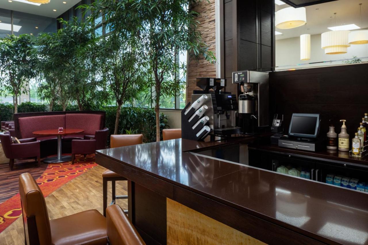 Indianapolis Marriott East Hotel Exterior photo