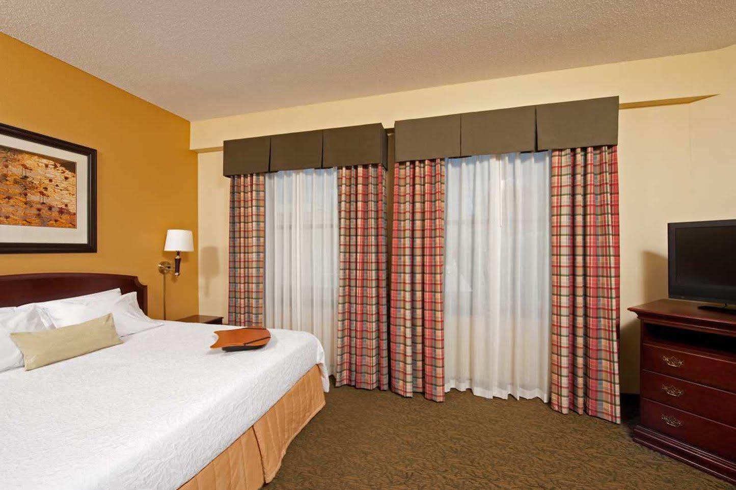 Indianapolis Marriott East Hotel Exterior photo